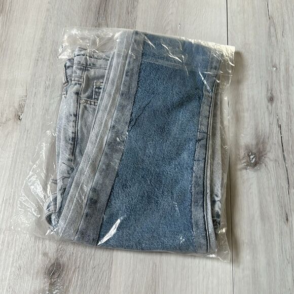 BOOHOO MAN SLIM RIGID FLARE PANEL DISTRESSED JEANS LIGHT BLUE 28L NWT - Picture 7 of 7
